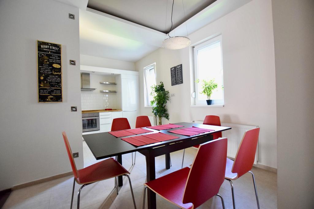 Standard Apartment By Hi5 - Close To Buda Castle Budapest Esterno foto